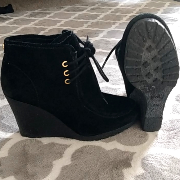 Shoes - Picture 2 of 2